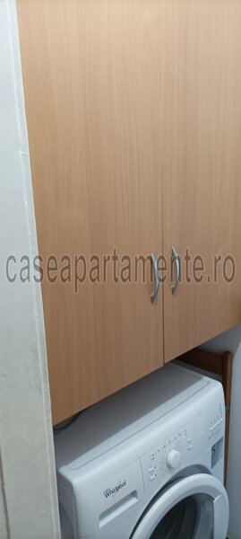 Obregia, 3 camere, semidecomandat, 67 mp, 4/4 termopane, usa metal, liber,