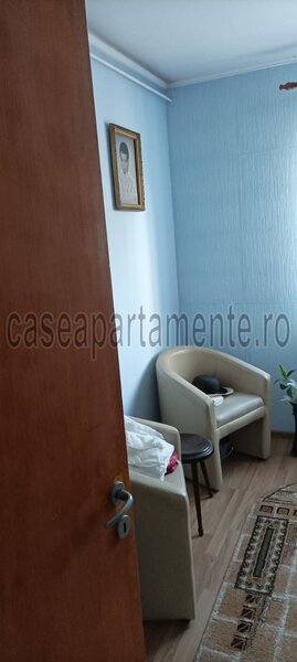 Obregia, 3 camere, semidecomandat, 67 mp, 4/4 termopane, usa metal, liber,